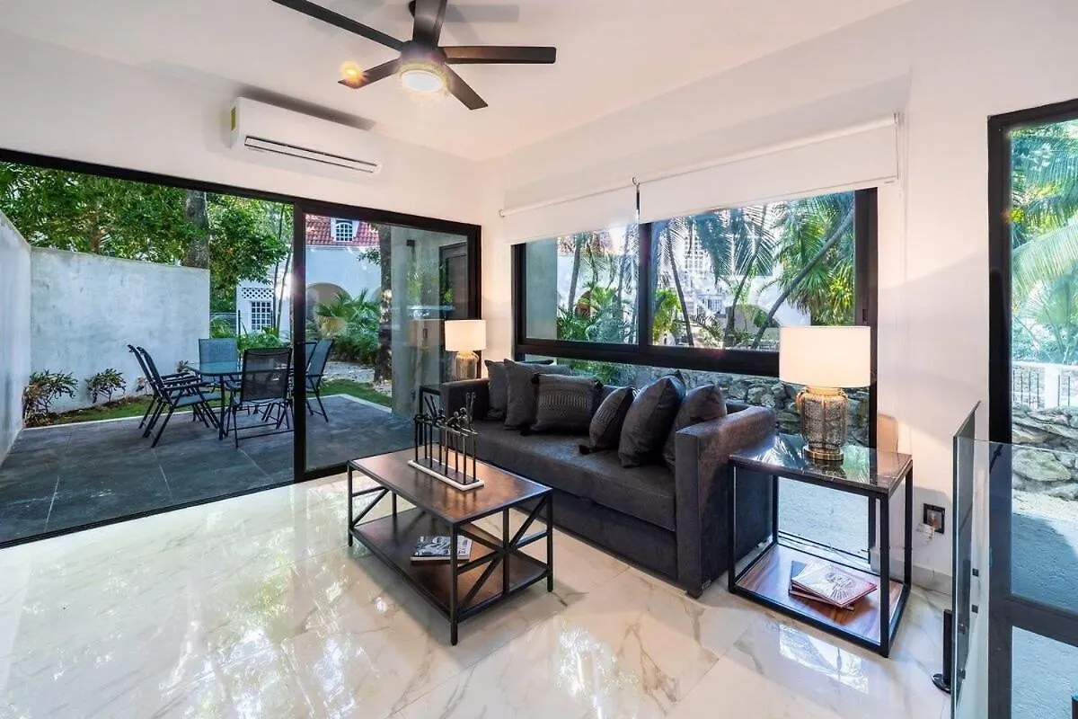 Apartment In Duplex One Block From Playacar Beach Playa del Carmen